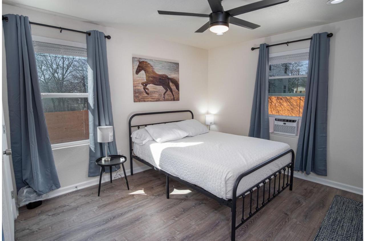 Adorable 2Br Guesthouse Close To Riverwalk And Dt San Antonio Rum bild